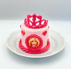 Barbie Figürlü Pasta